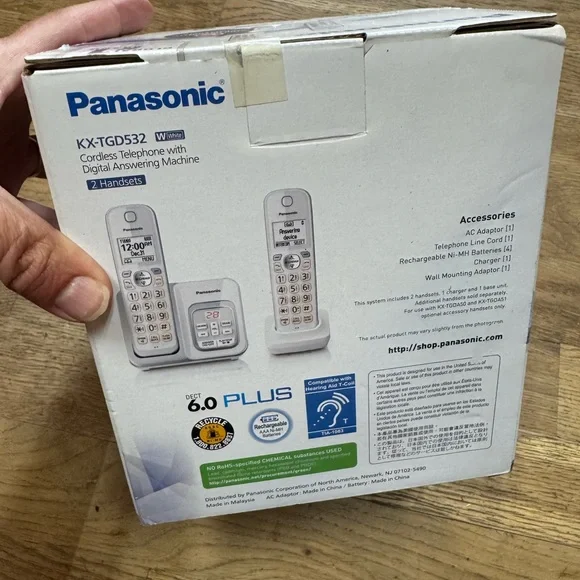 Panasonic KX-TGD532W DECT 6.0 Cordless Phone 2 Handsets Answering Block